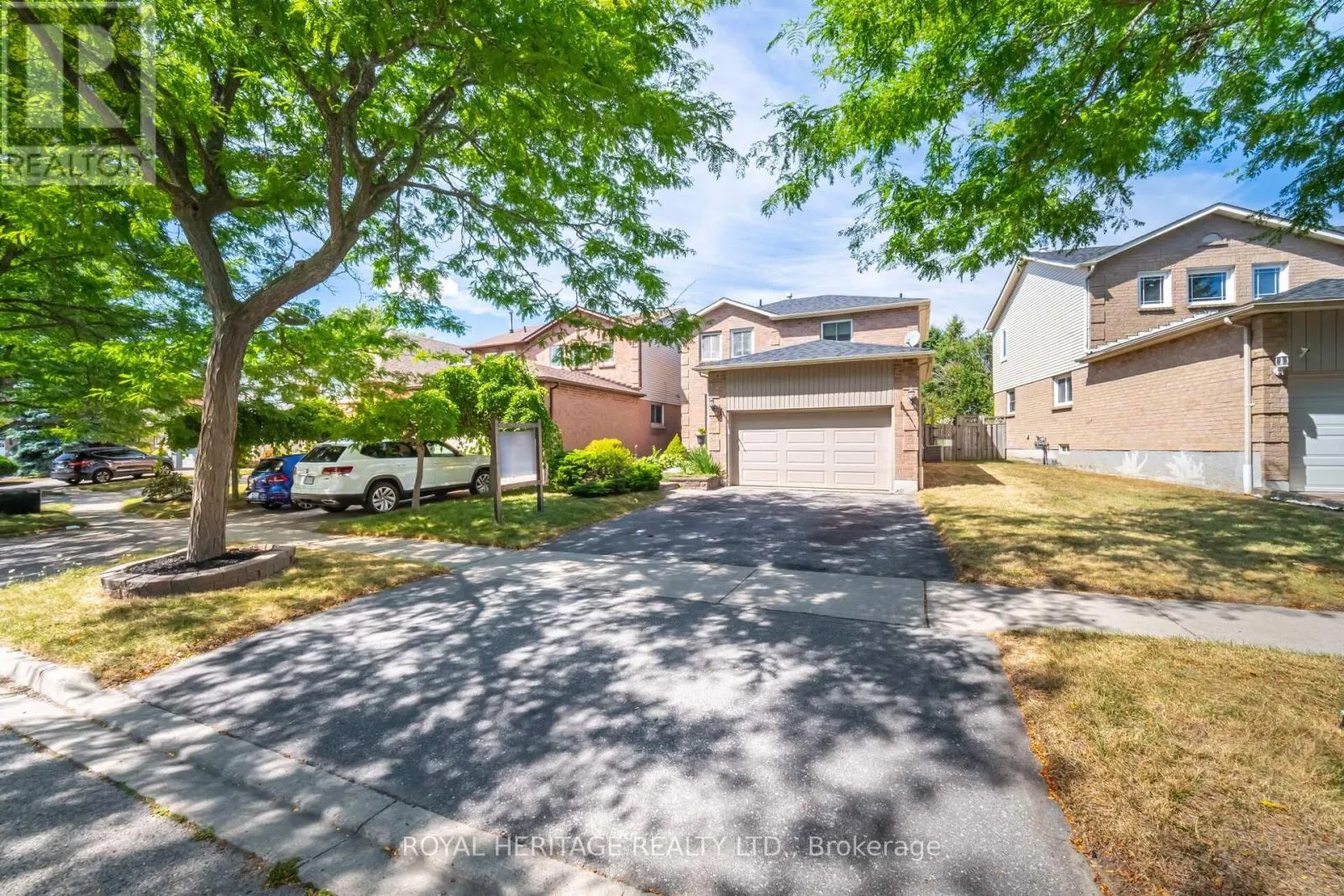 6 FIELD CRESCENT