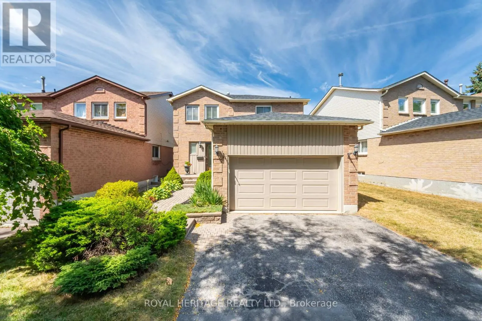 6 FIELD CRESCENT