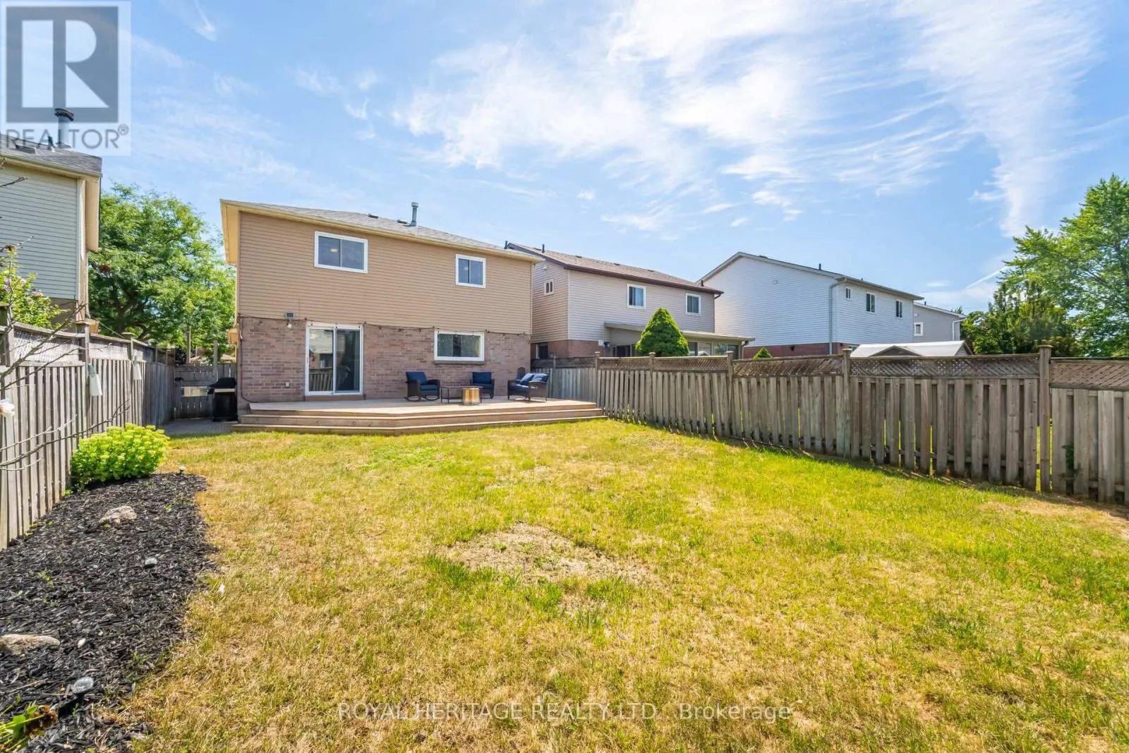 6 FIELD CRESCENT