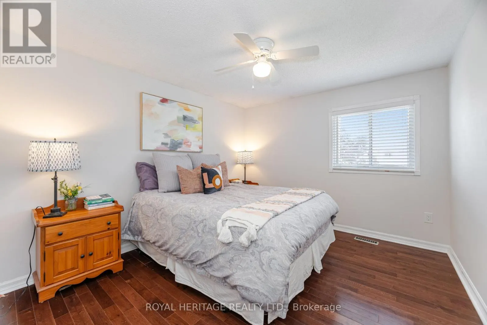6 FIELD CRESCENT