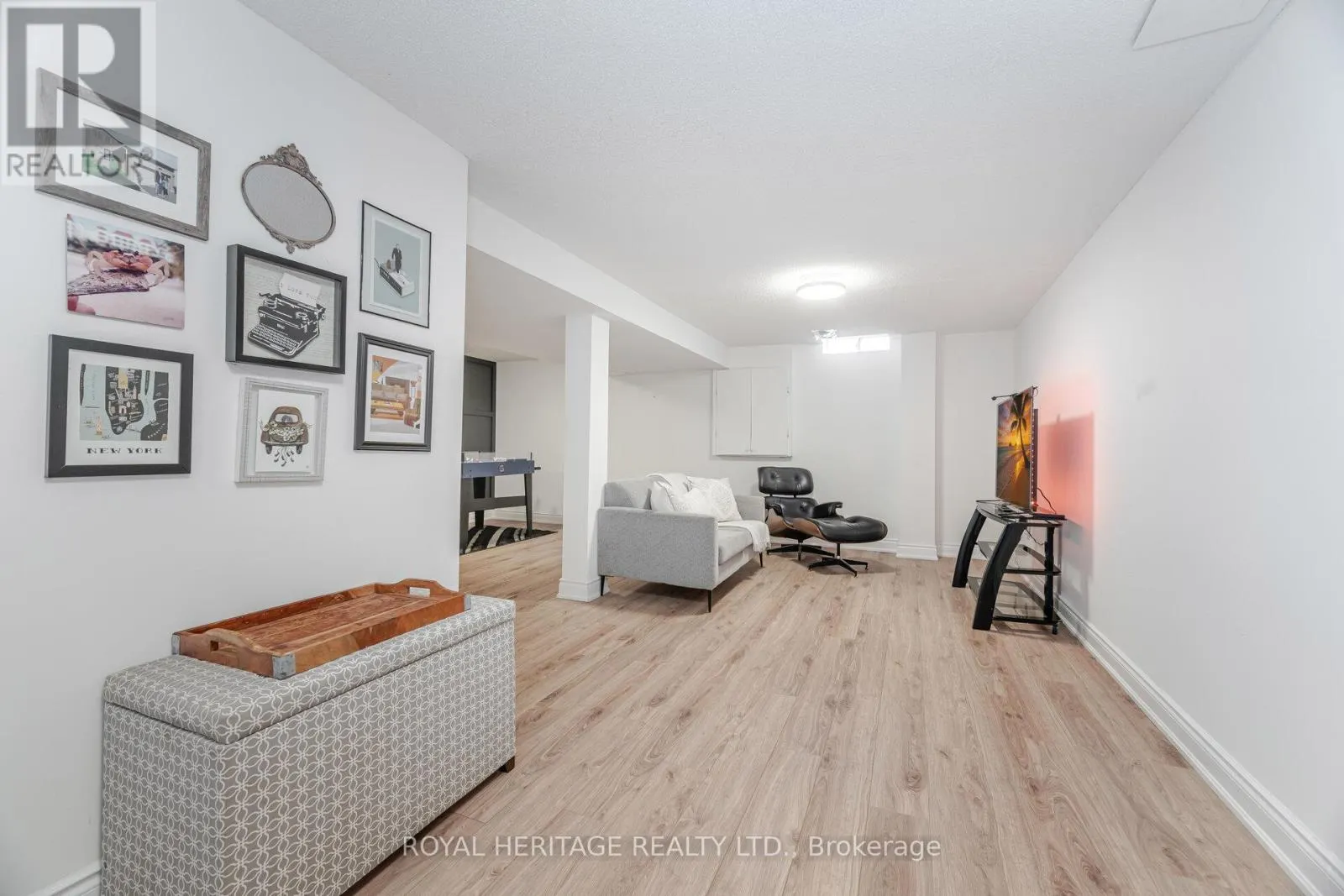 6 FIELD CRESCENT