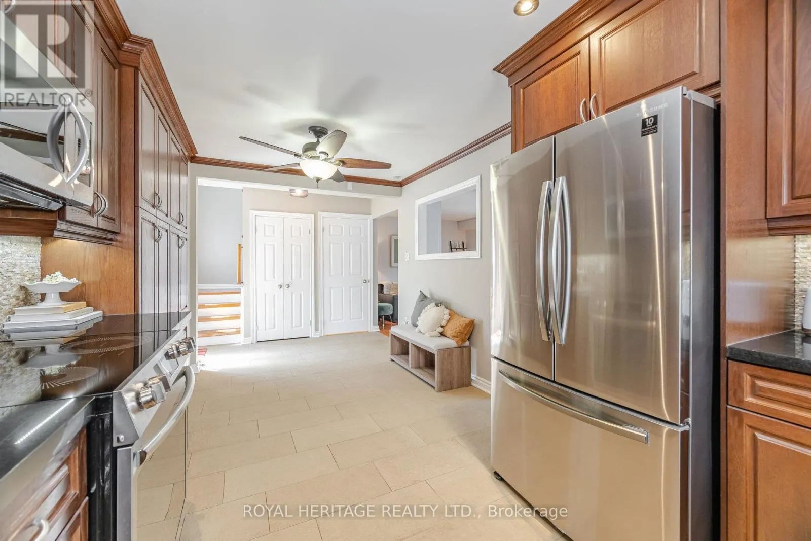 6 FIELD CRESCENT