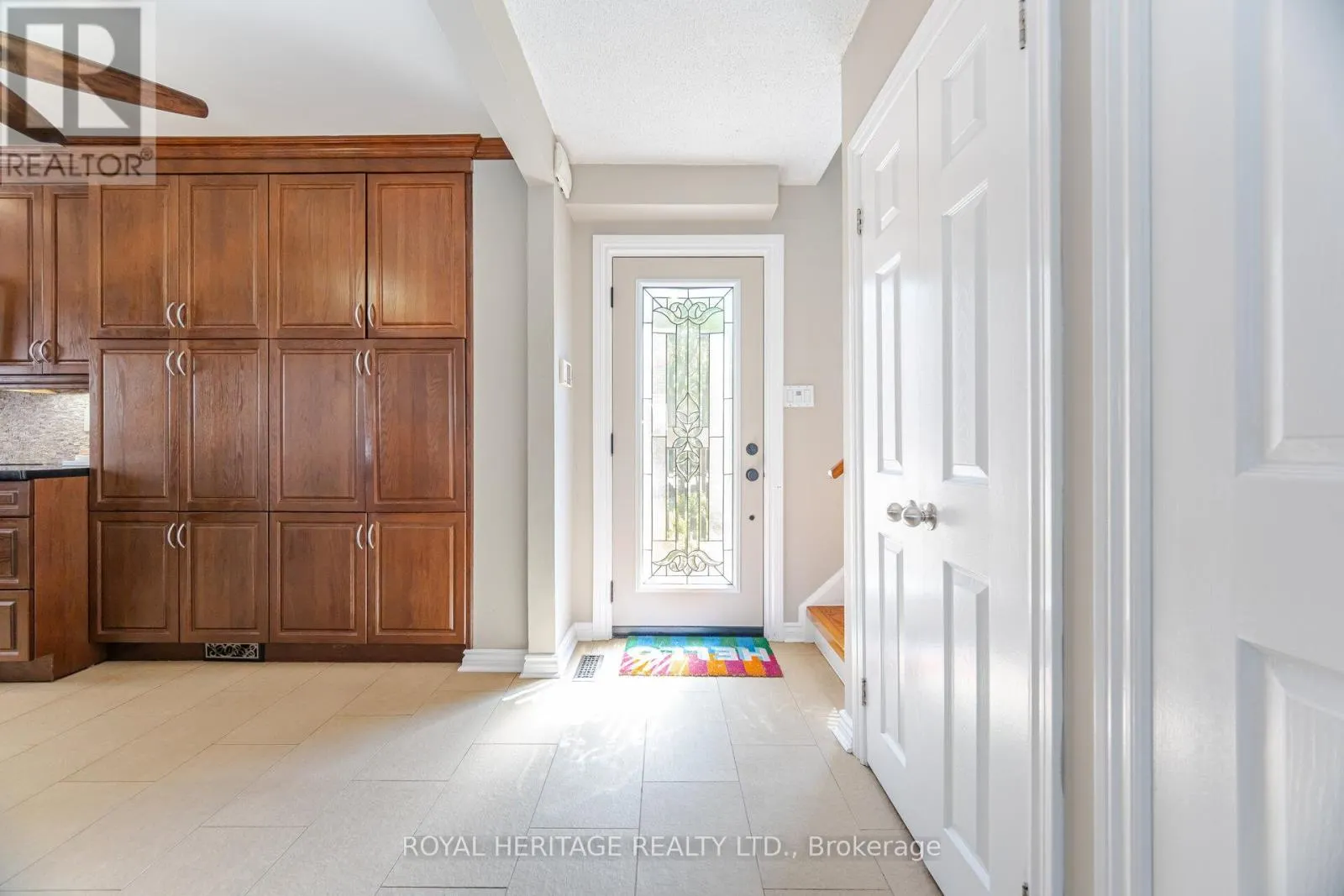 6 FIELD CRESCENT