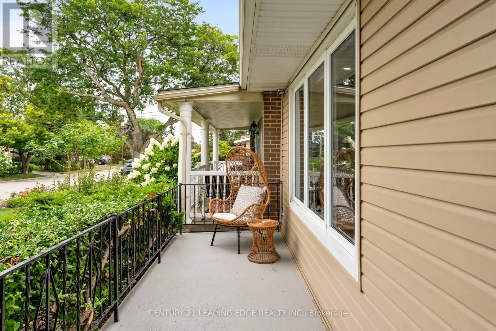 809 SANOK DRIVE