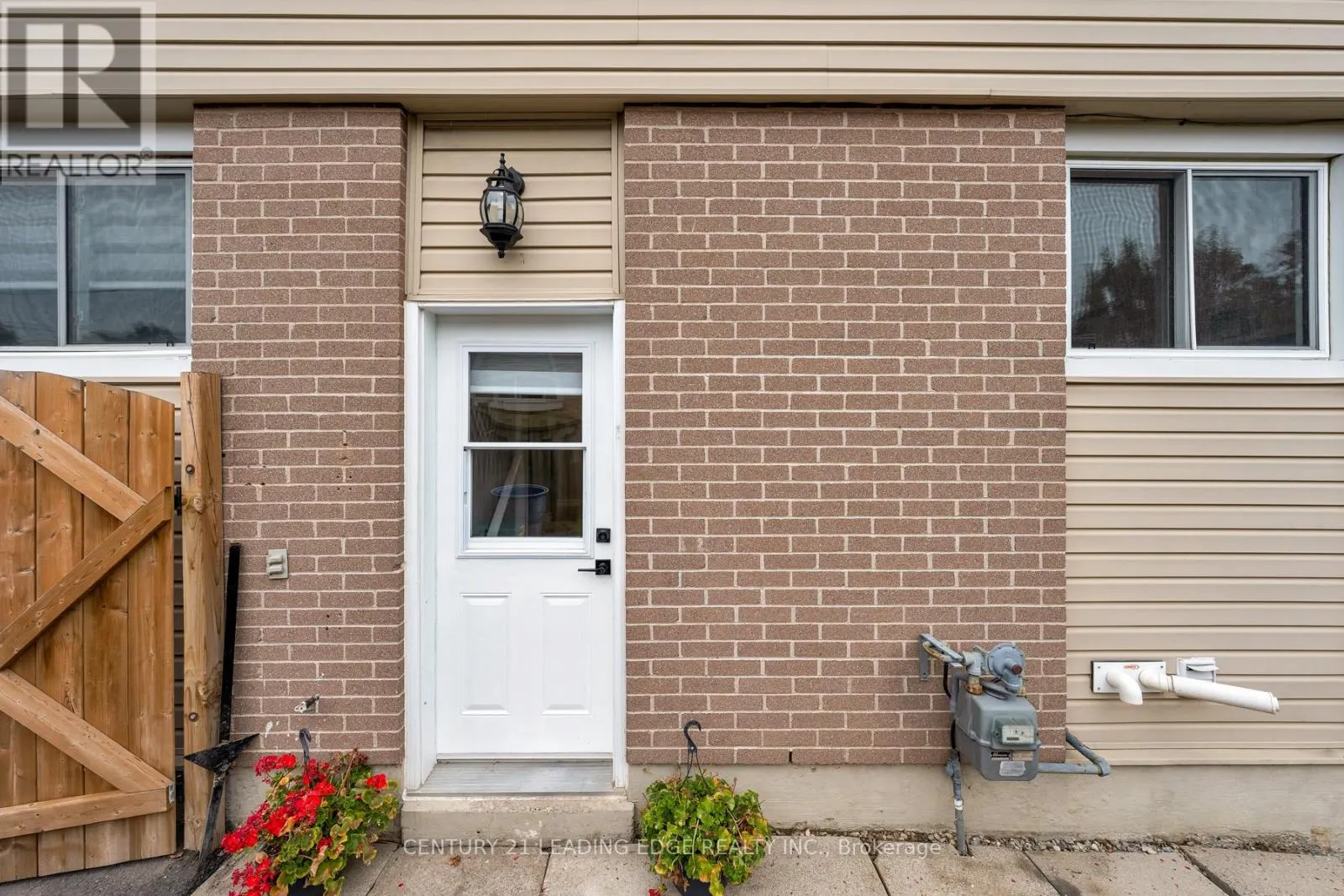 809 SANOK DRIVE