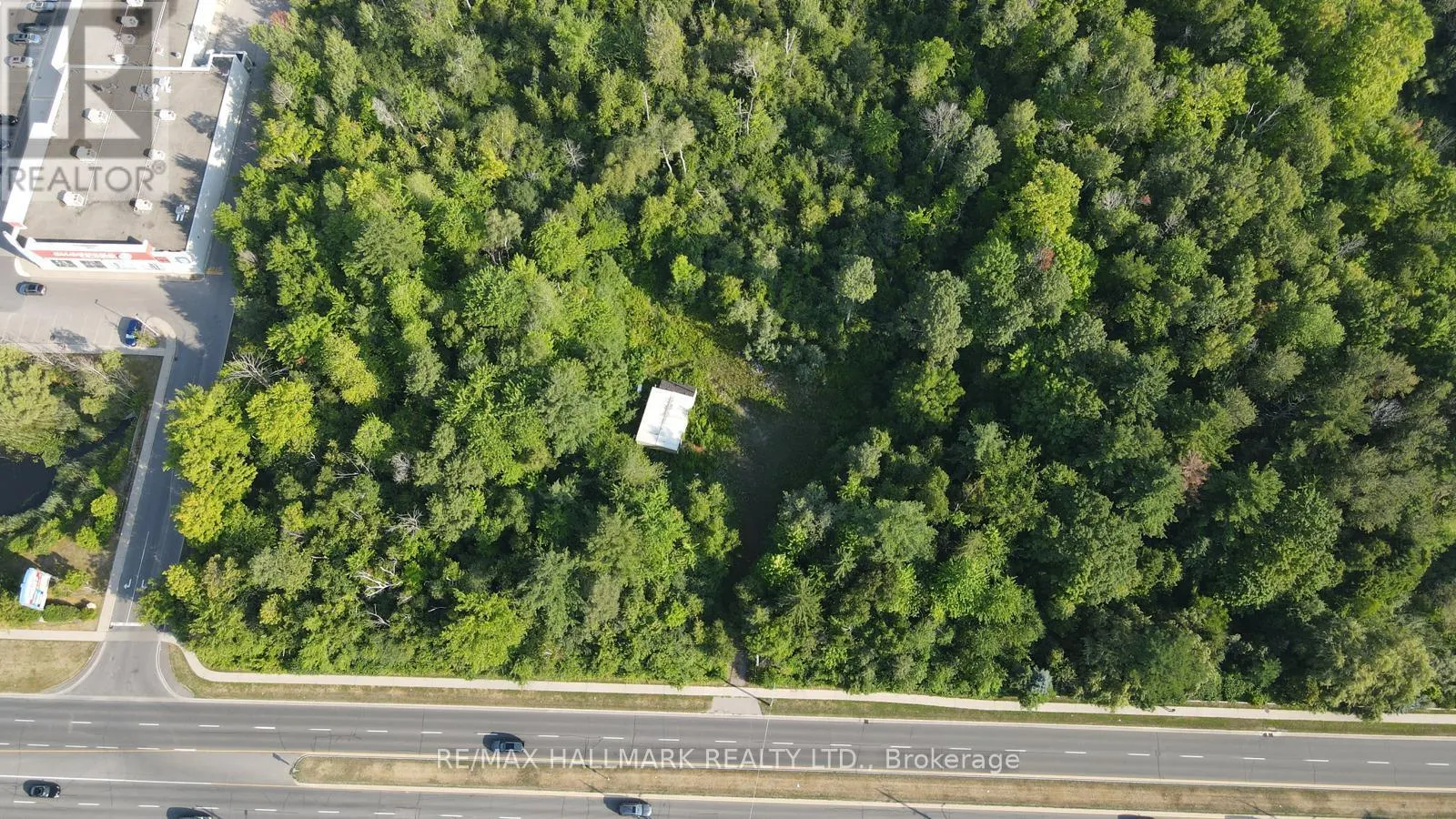 780 TAUNTON ROAD E