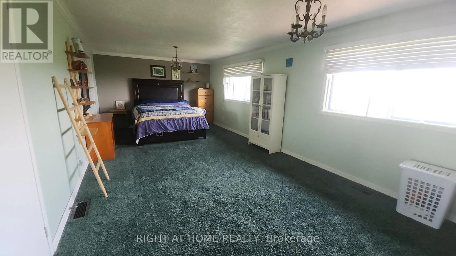 2853 BELLWOOD DRIVE