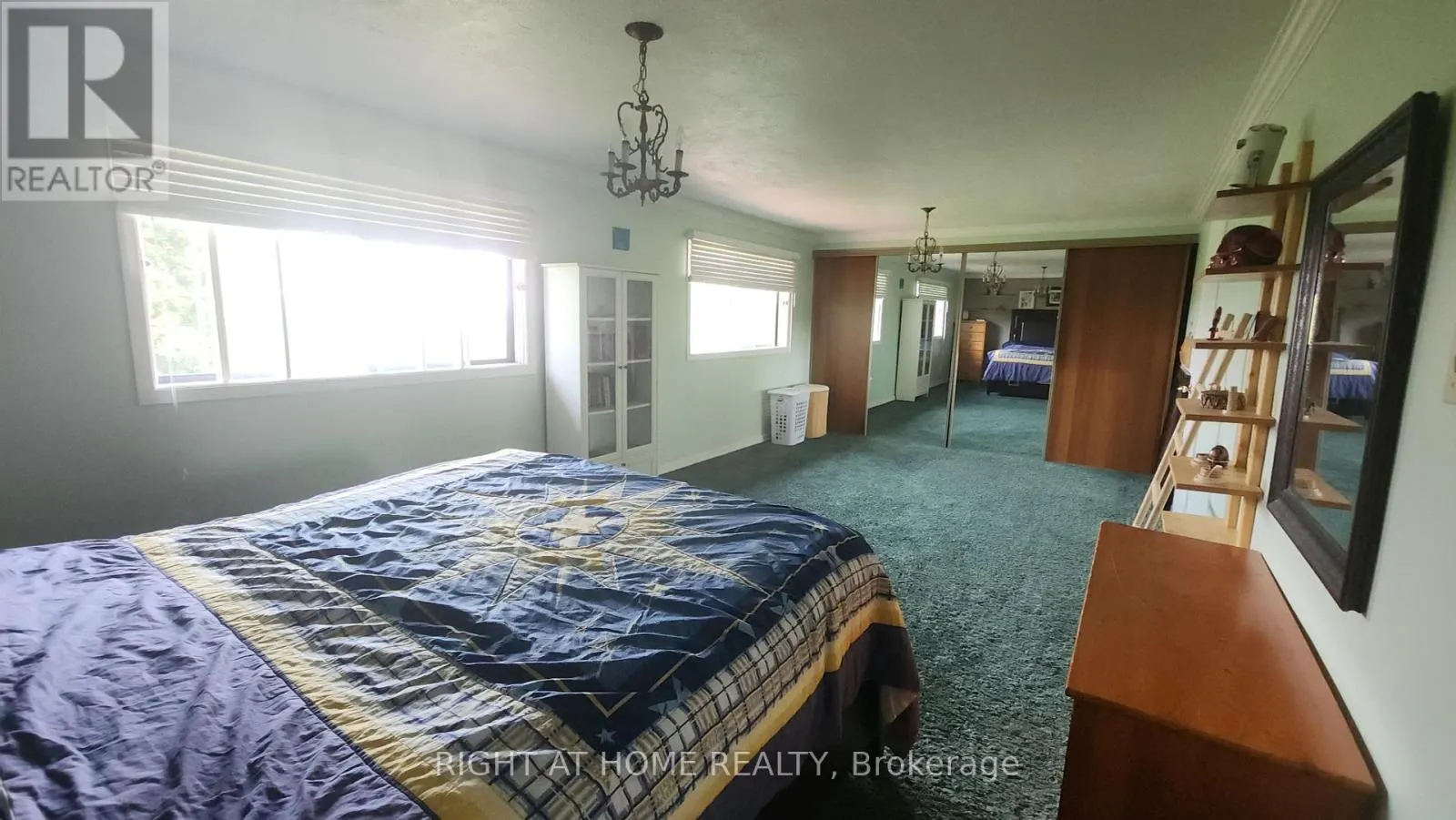 2853 BELLWOOD DRIVE