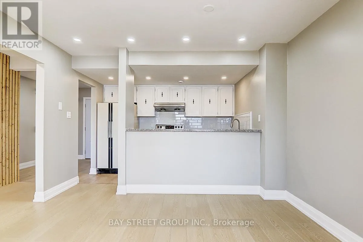 17 NEWDAWN CRESCENT
