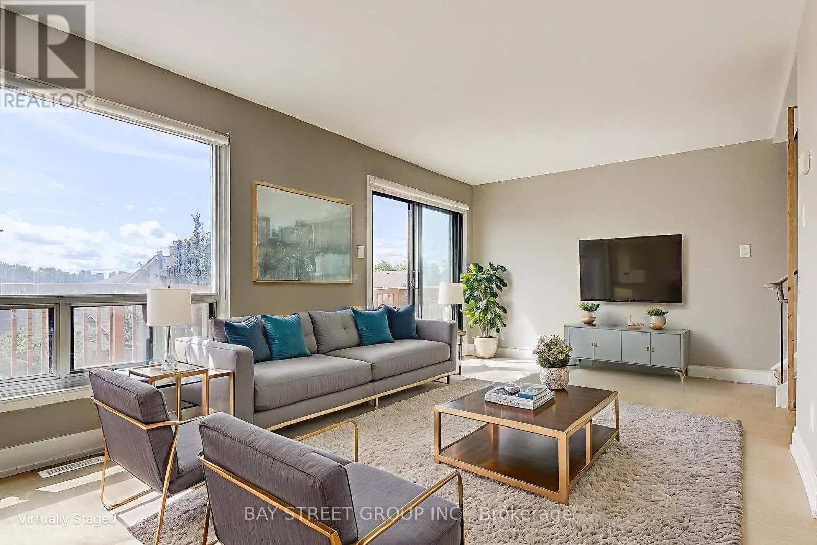 17 NEWDAWN CRESCENT