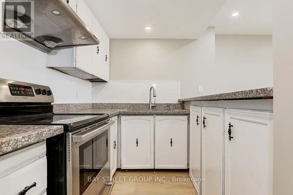 17 NEWDAWN CRESCENT