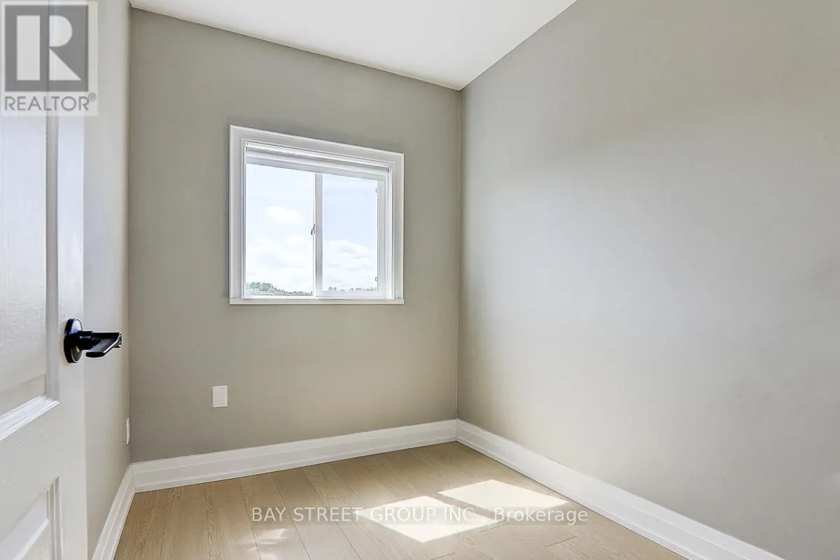 17 NEWDAWN CRESCENT