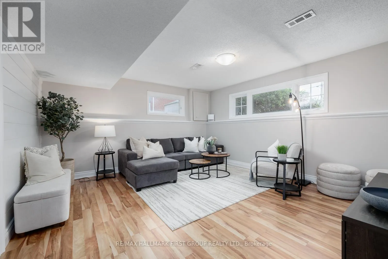 255 GIBBONS STREET