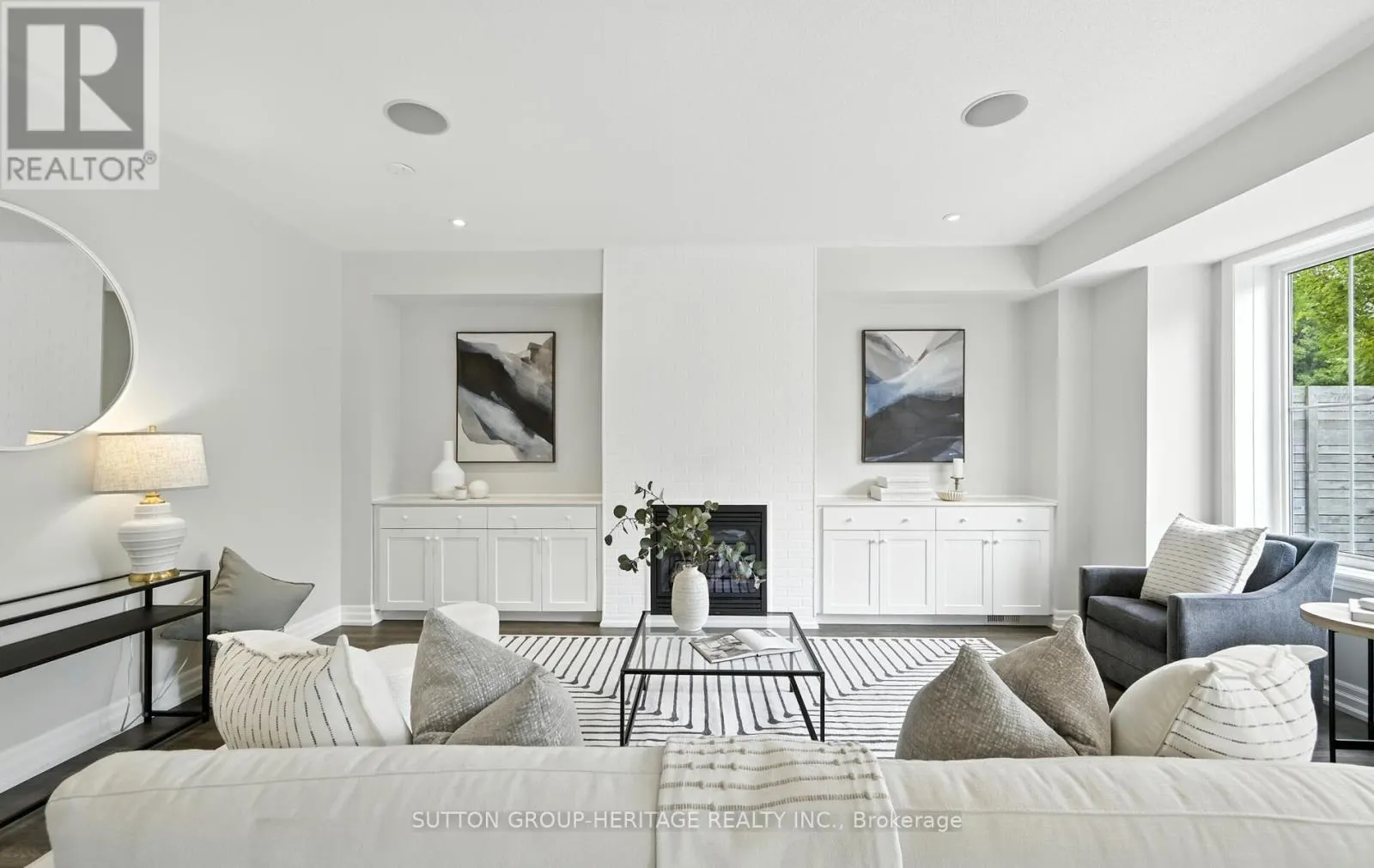 82 VALLANCE WAY