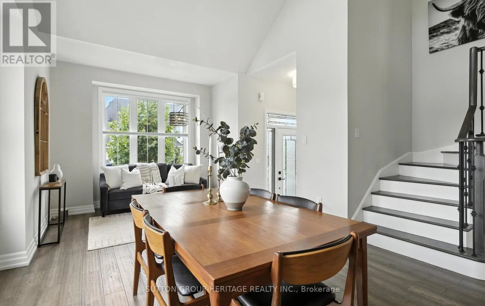 82 VALLANCE WAY