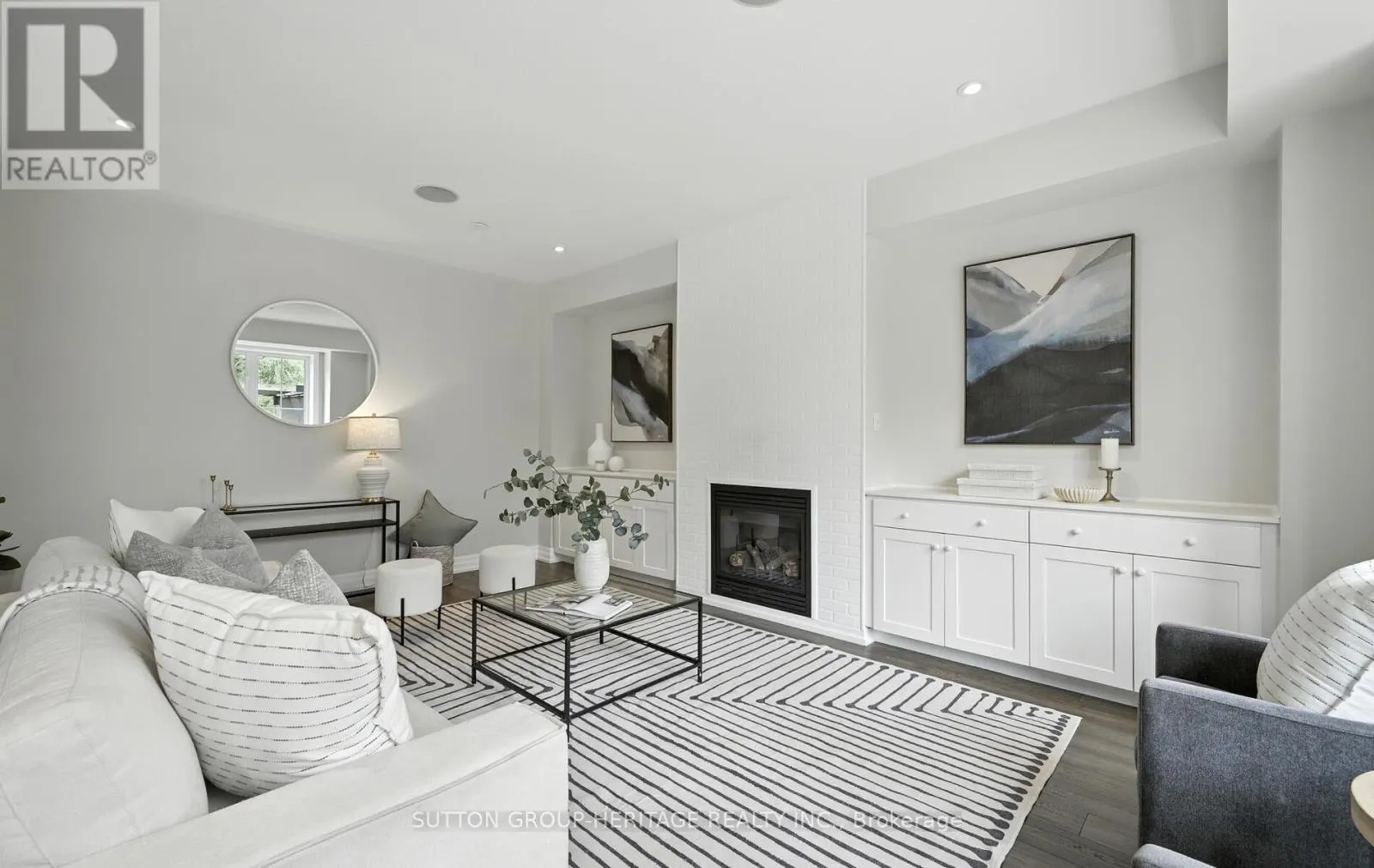 82 VALLANCE WAY