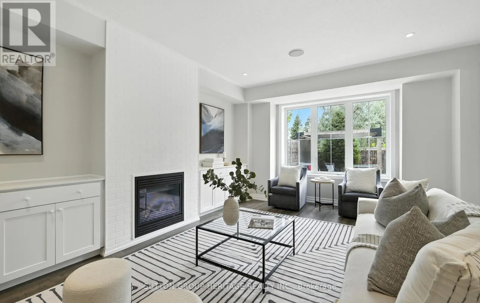 82 VALLANCE WAY