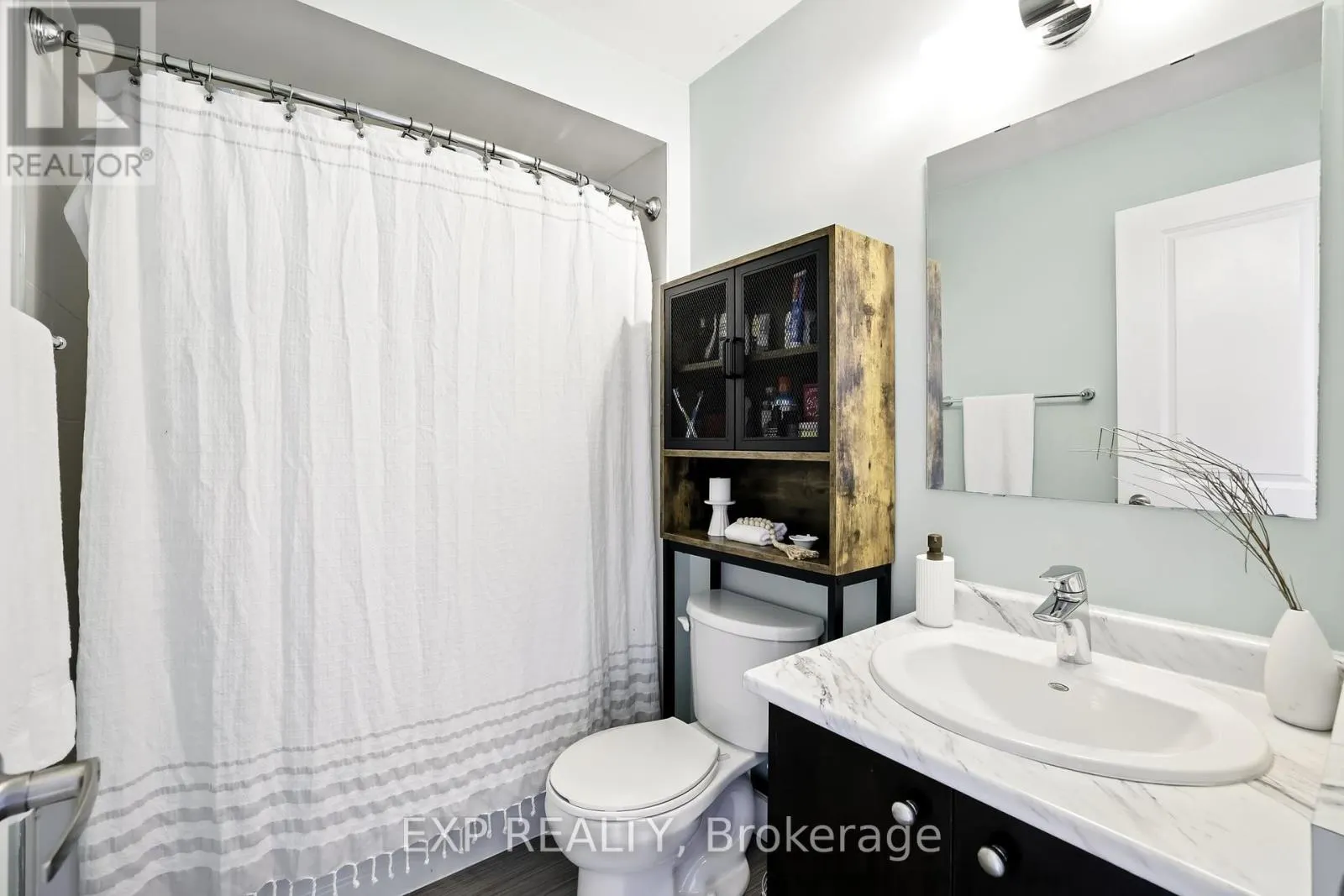 128 VANIER STREET