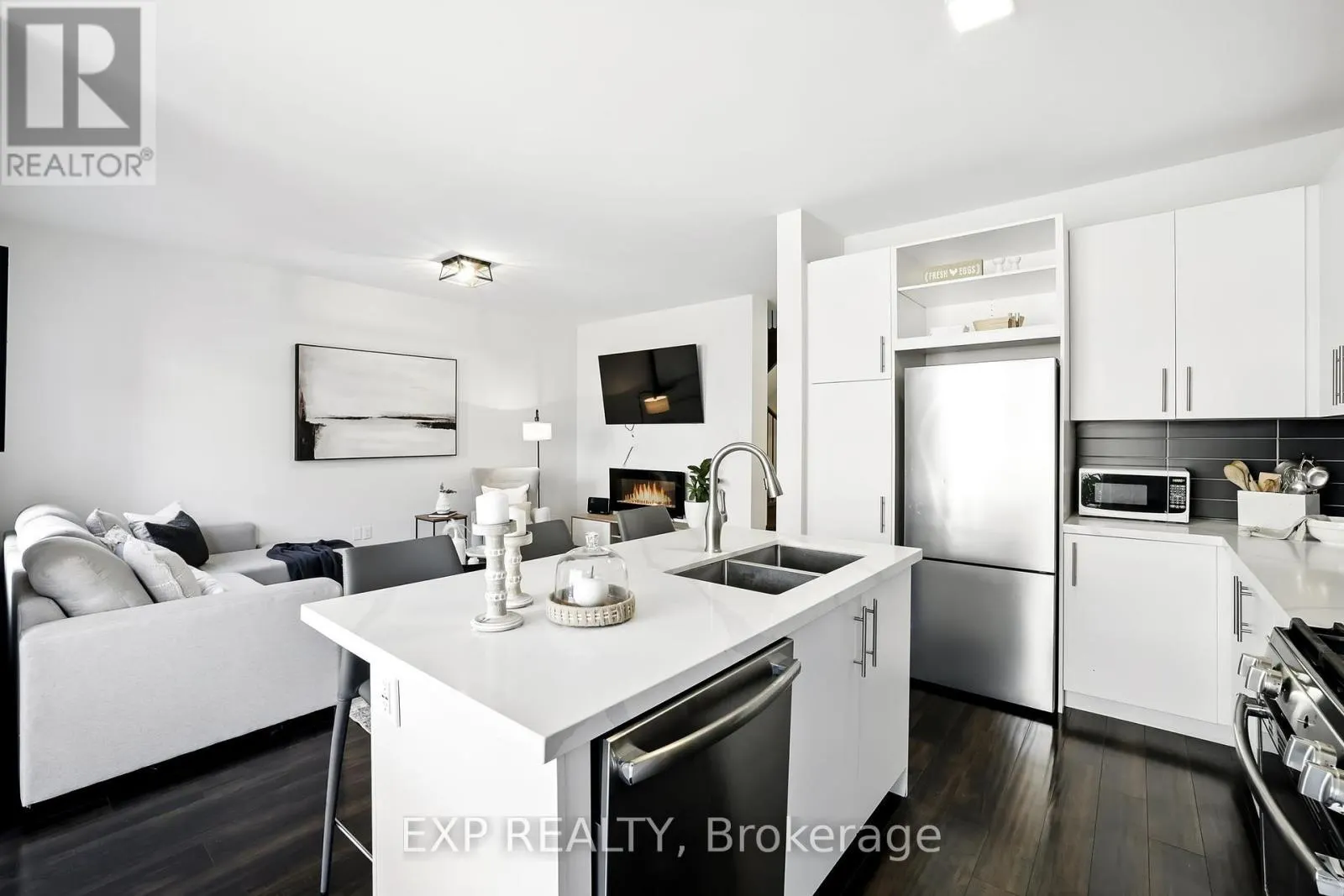 128 VANIER STREET