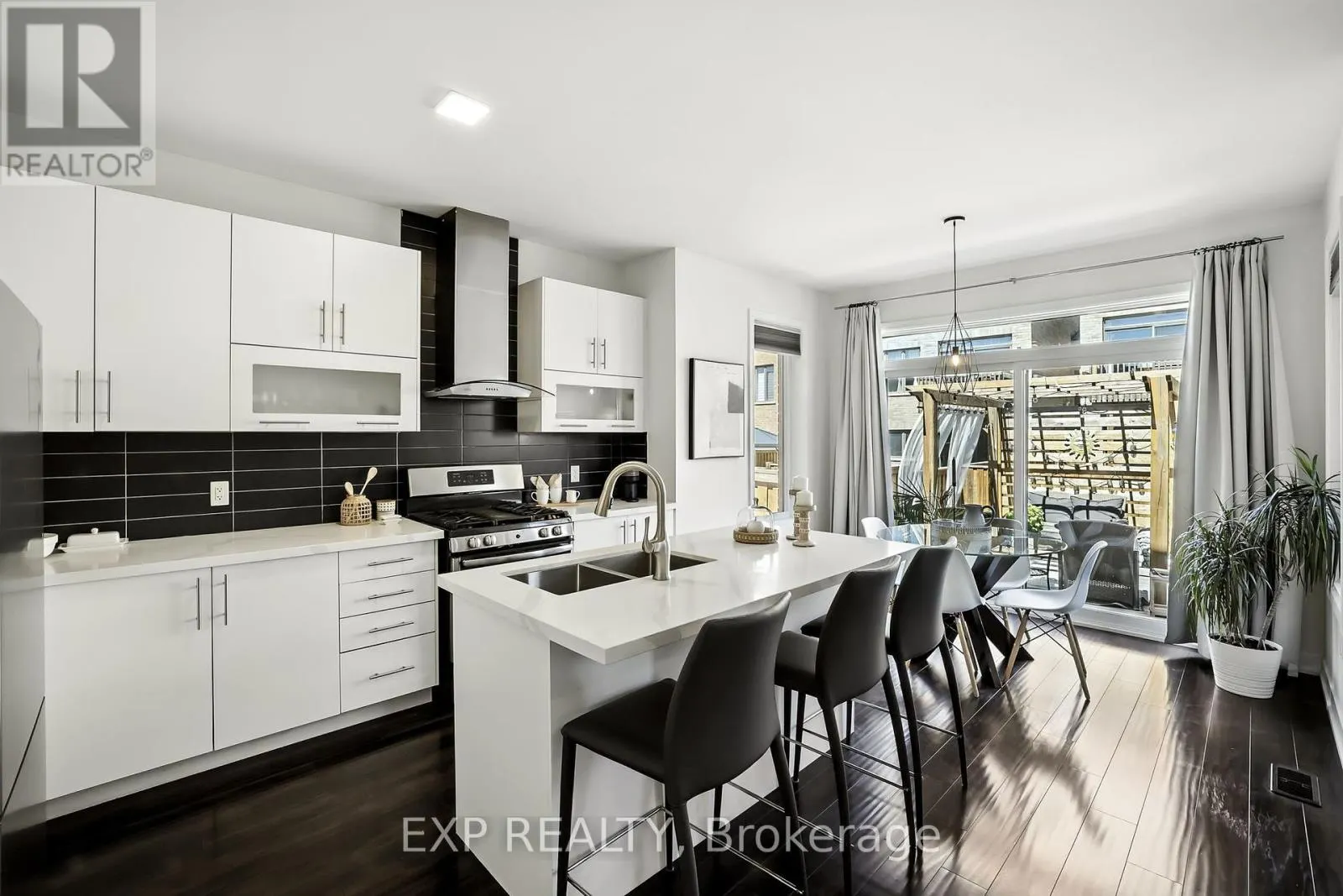 128 VANIER STREET