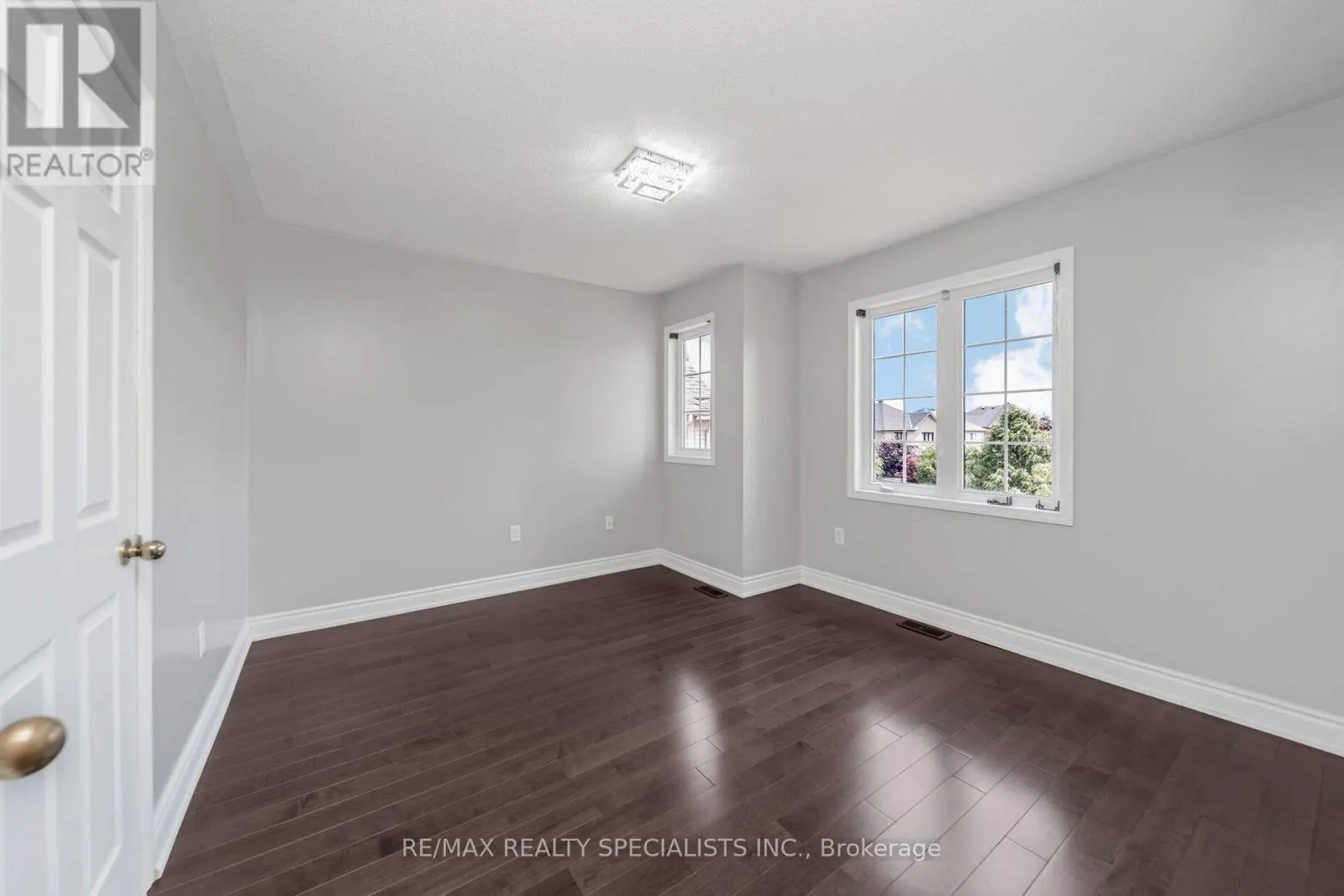 91 LAPRADE SQUARE