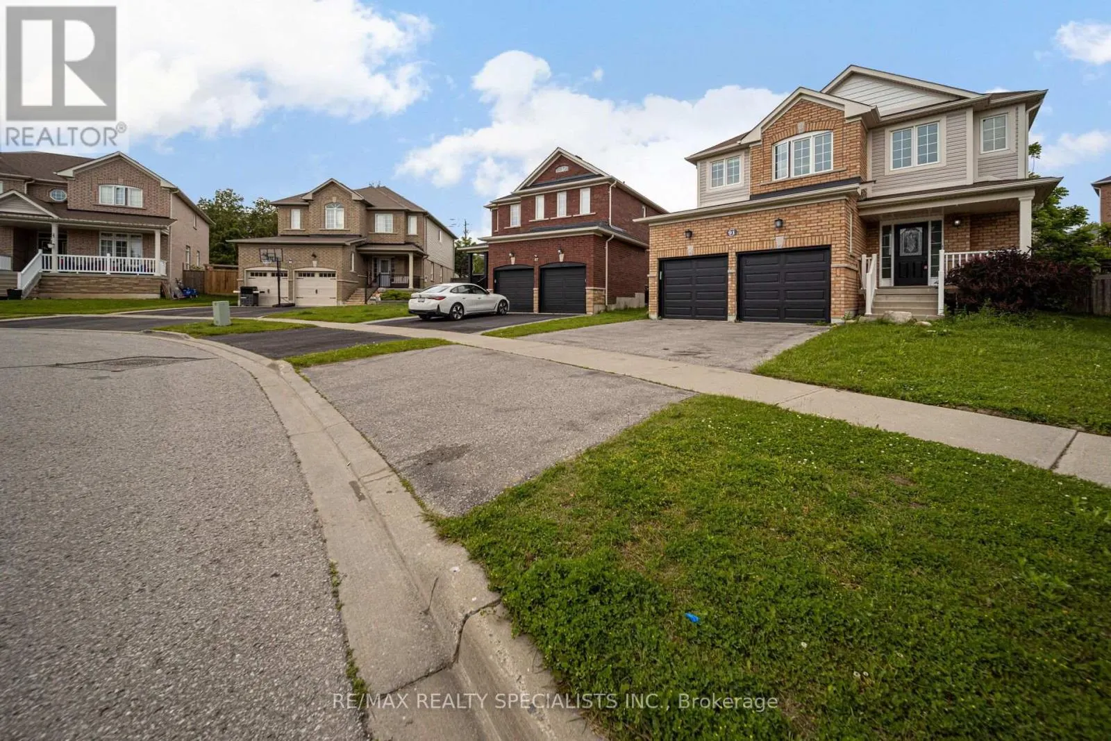 91 LAPRADE SQUARE