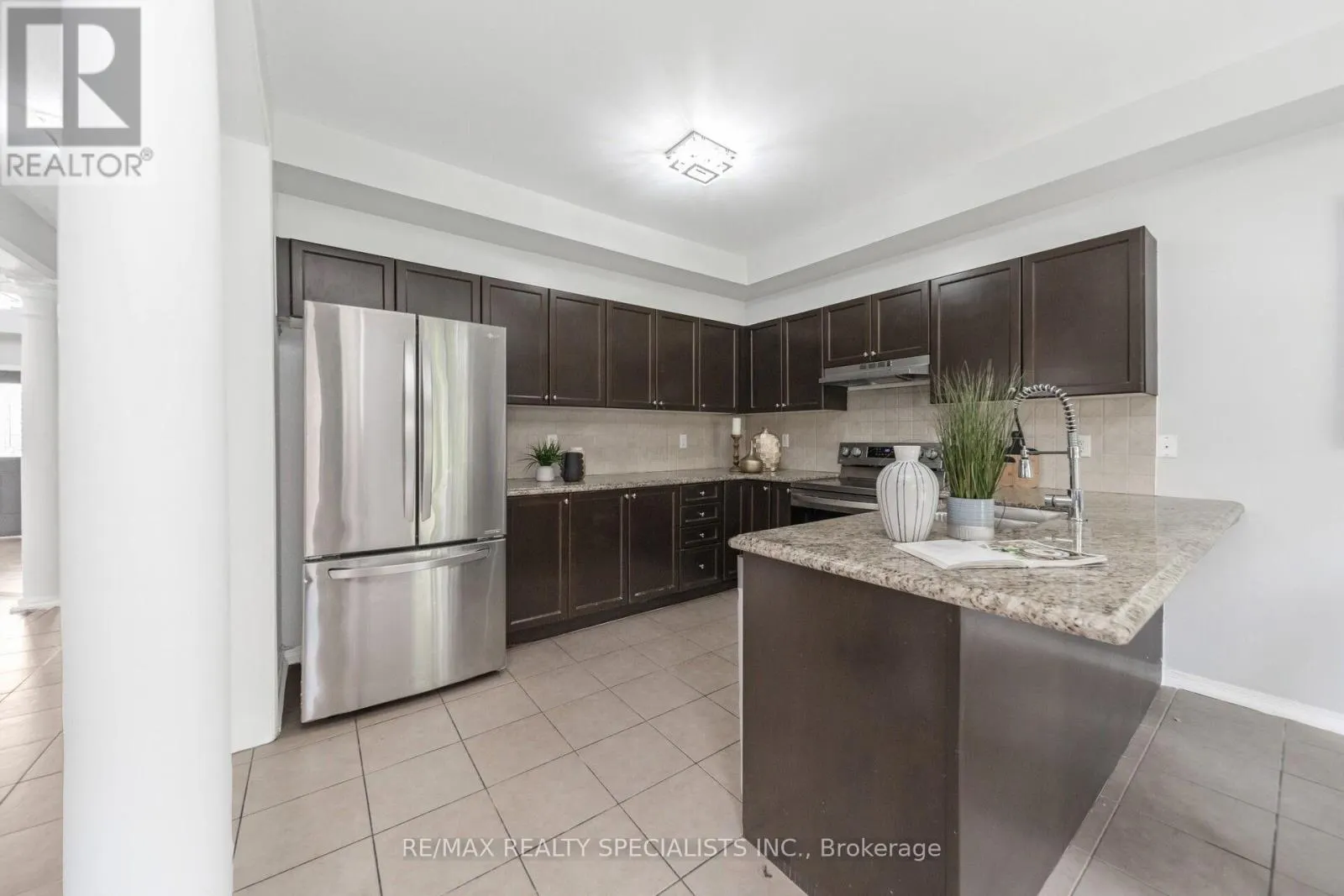 91 LAPRADE SQUARE