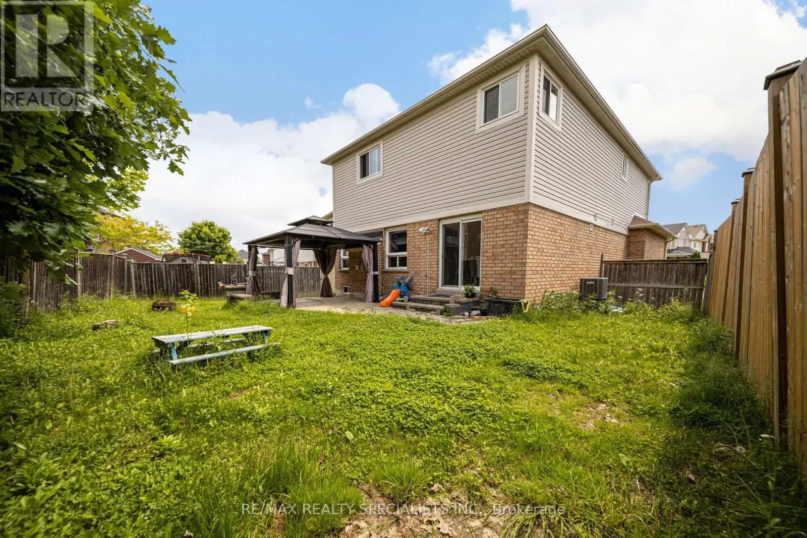 91 LAPRADE SQUARE