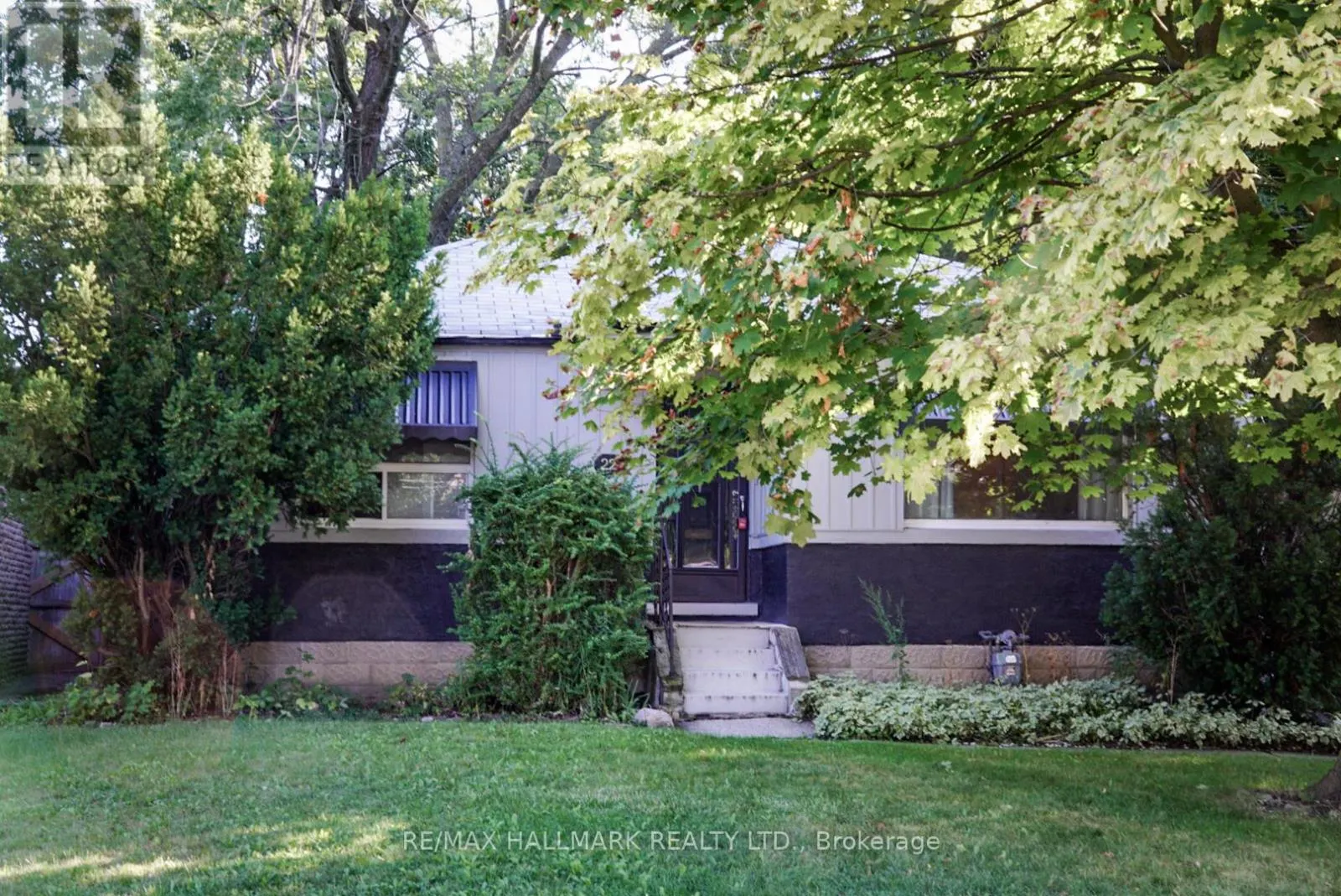 22 LATHAM AVENUE