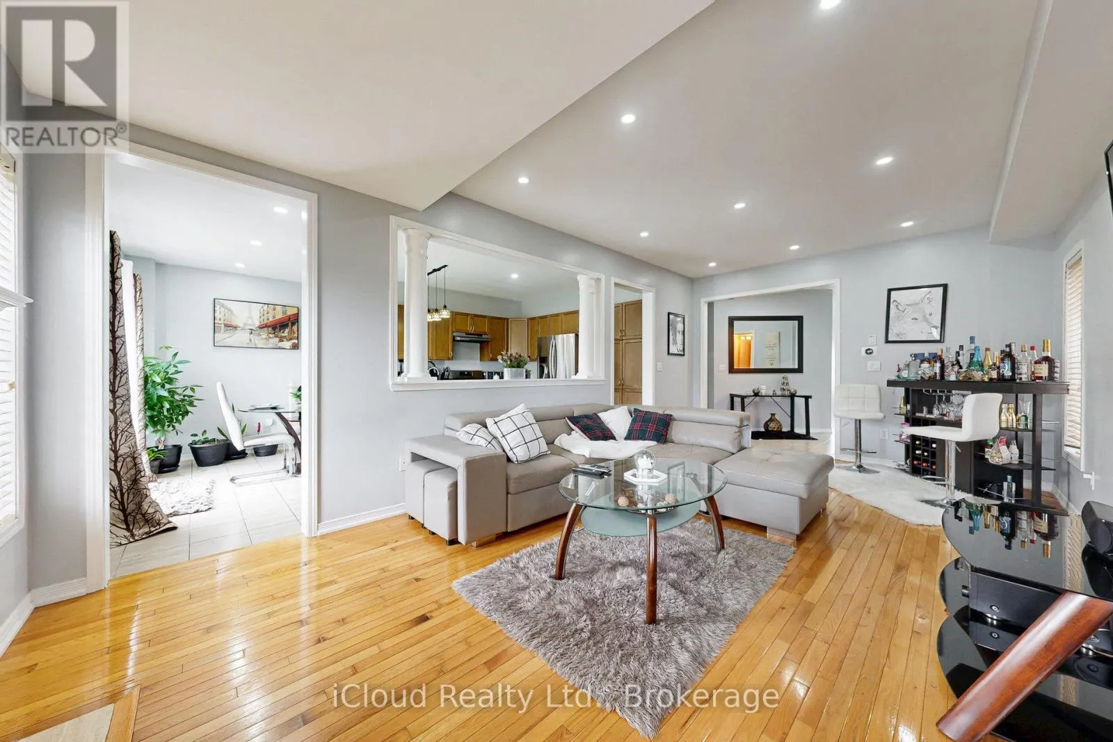 6 MOUNT PLEASANT AVENUE