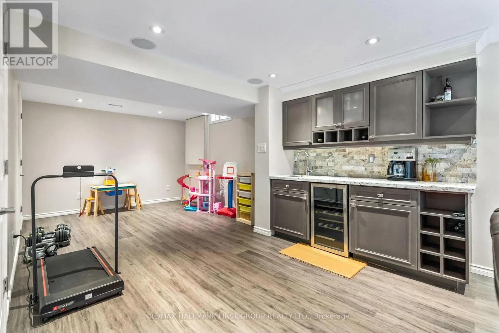 58 MOYNAHAN CRESCENT