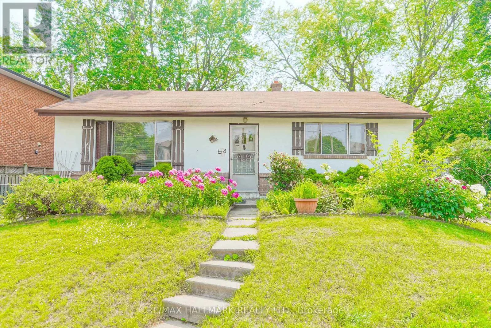108 CASTLE HILL DRIVE