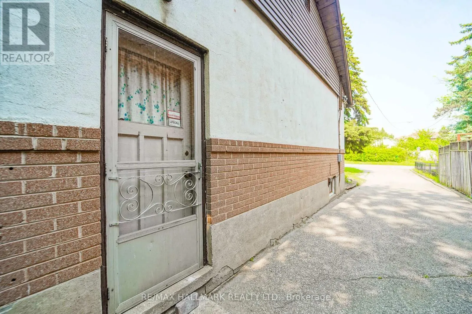 108 CASTLE HILL DRIVE