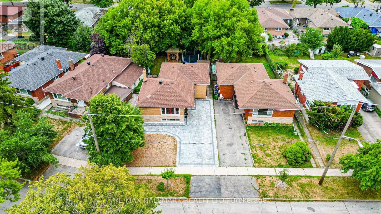 16 ARAMAN DRIVE