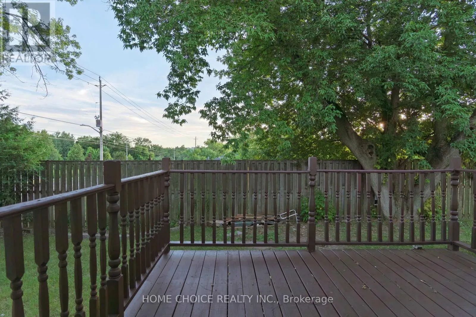 272 TAUNTON ROAD W