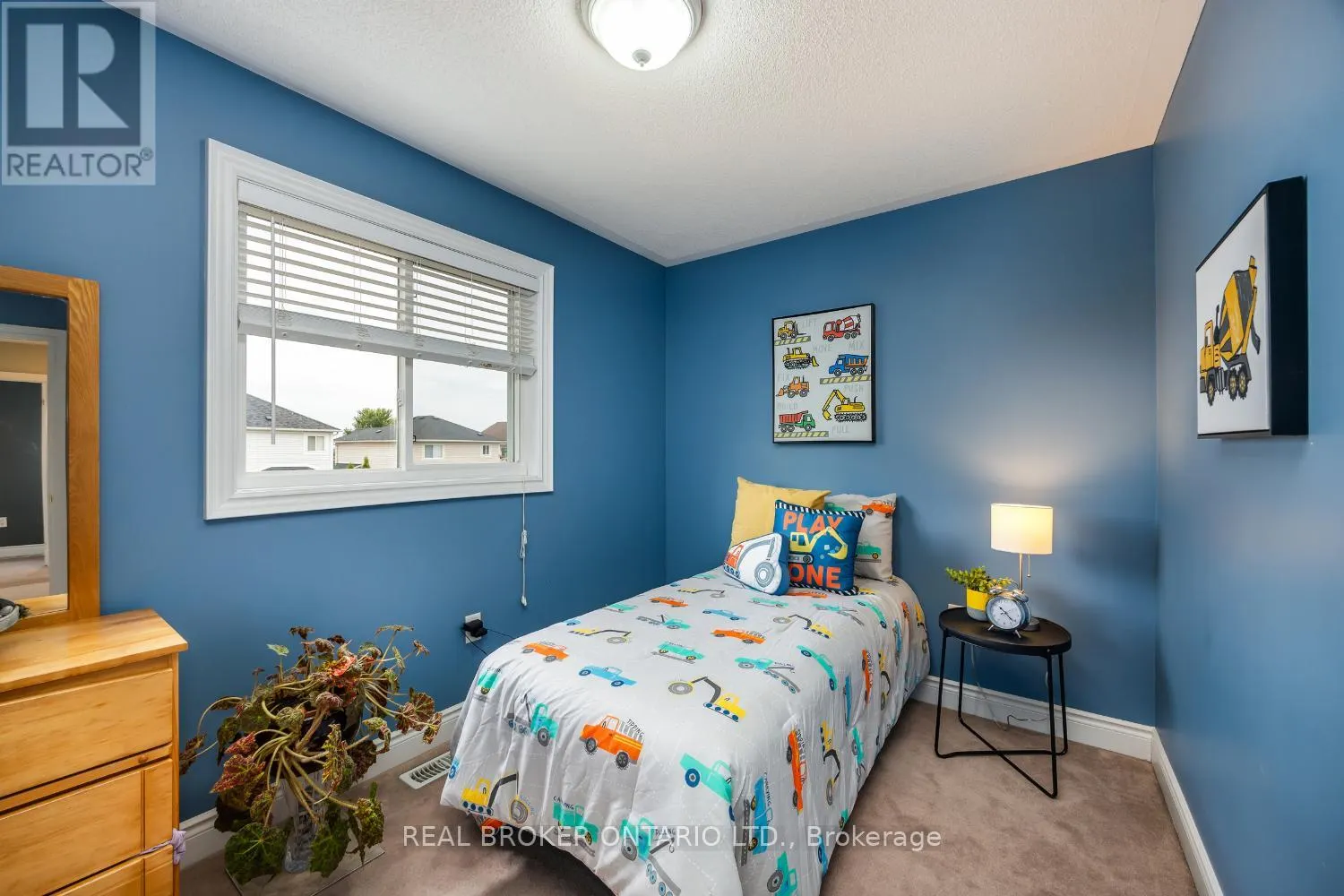 115 WILLIAM COWLES DRIVE