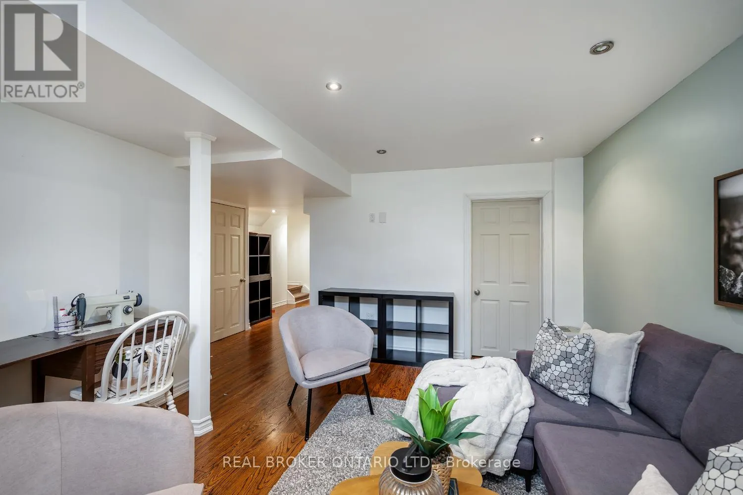 115 WILLIAM COWLES DRIVE