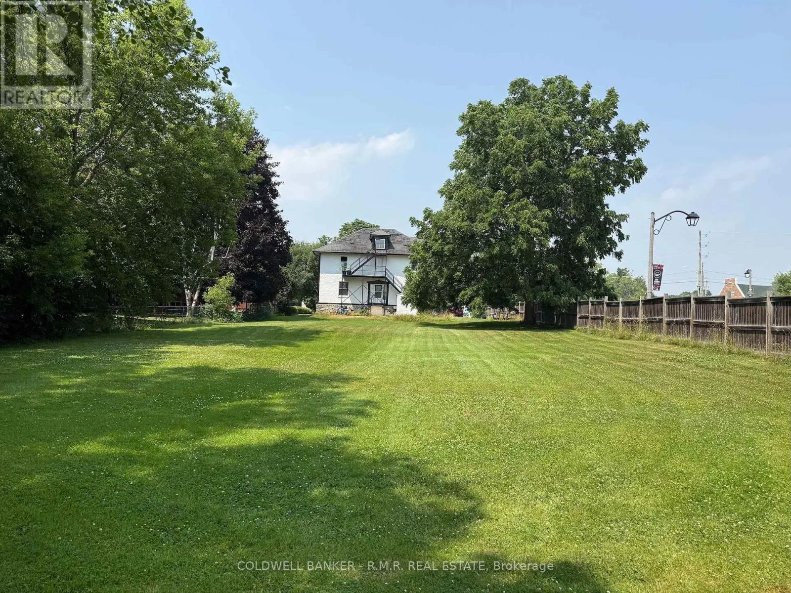 5 VIPOND ROAD