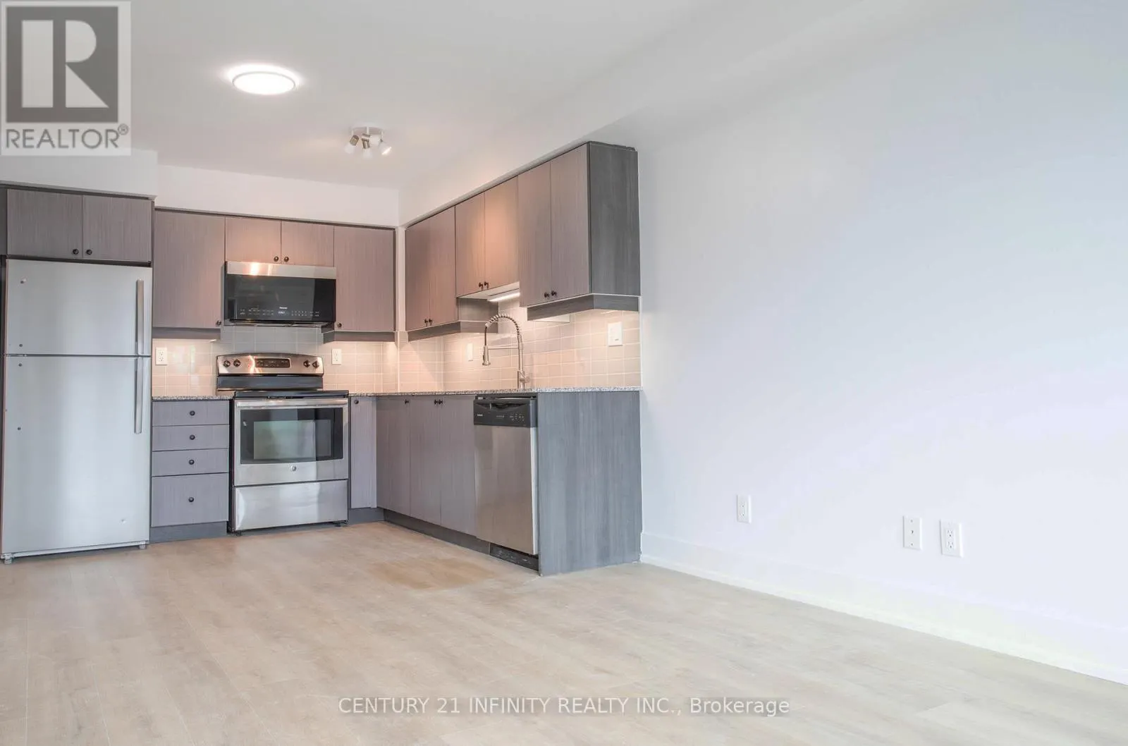 1006 - 1215 BAYLY STREET, #1006