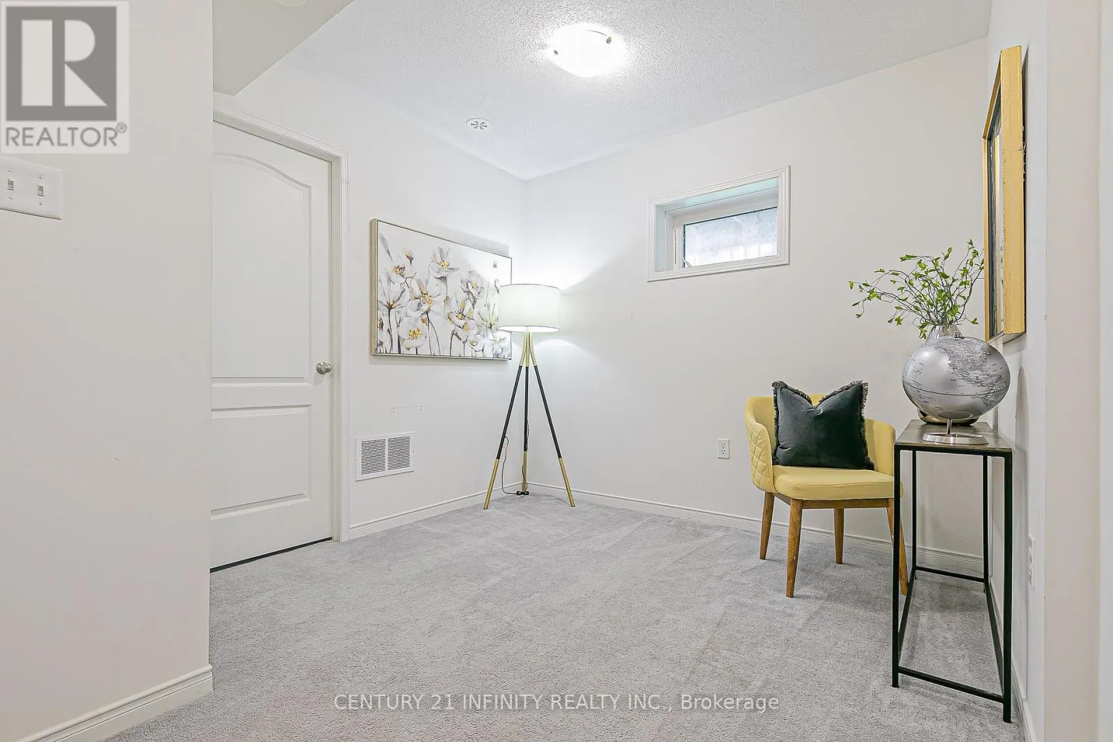 3 - 2605 DEPUTY MINISTER WAY, #3
