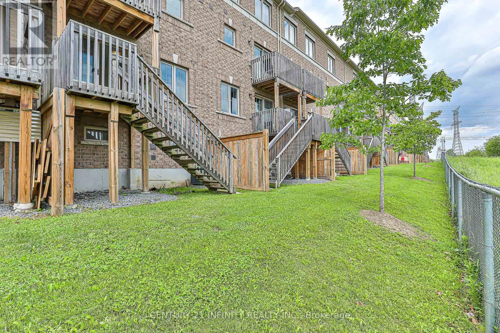 3 - 2605 DEPUTY MINISTER WAY, #3