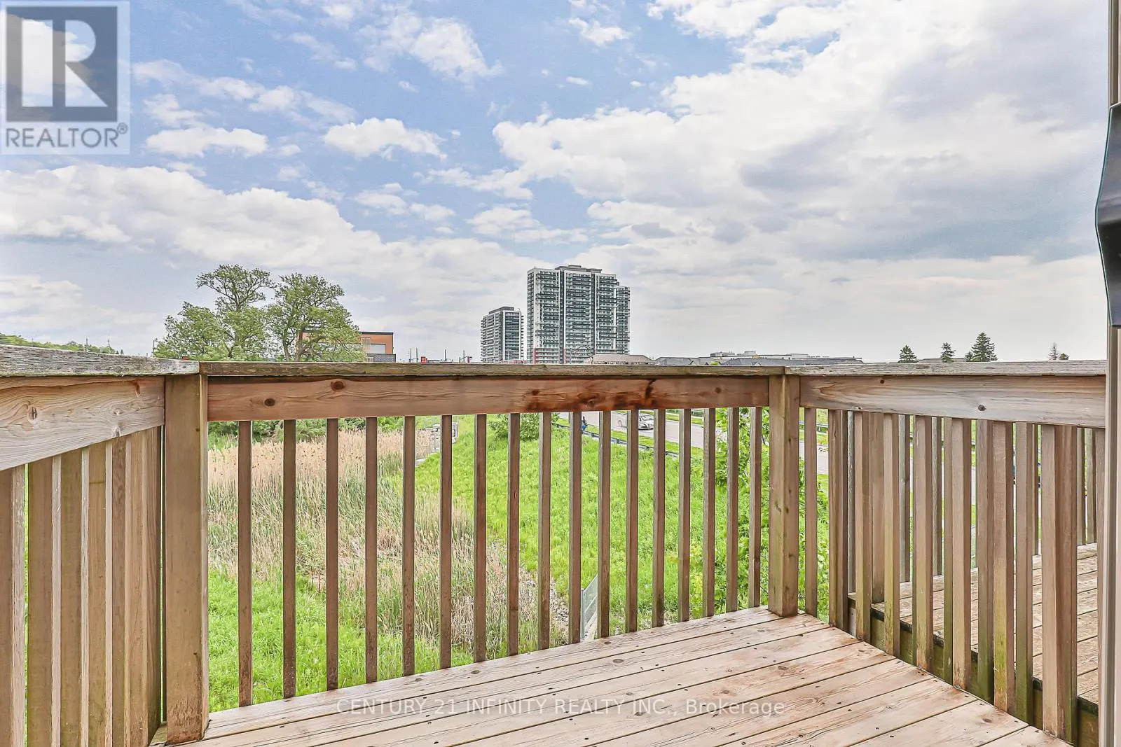 3 - 2605 DEPUTY MINISTER WAY, #3