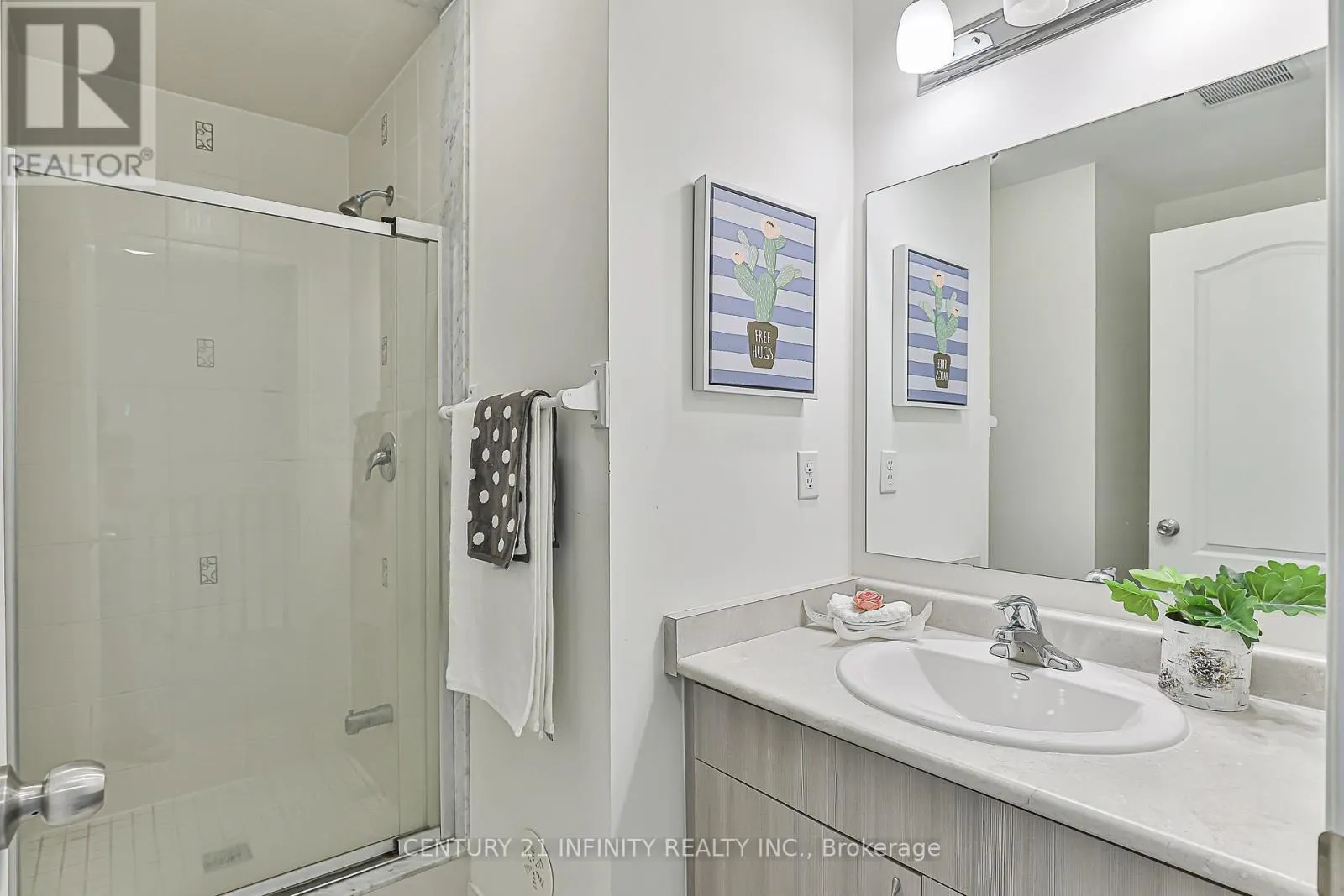 3 - 2605 DEPUTY MINISTER WAY, #3