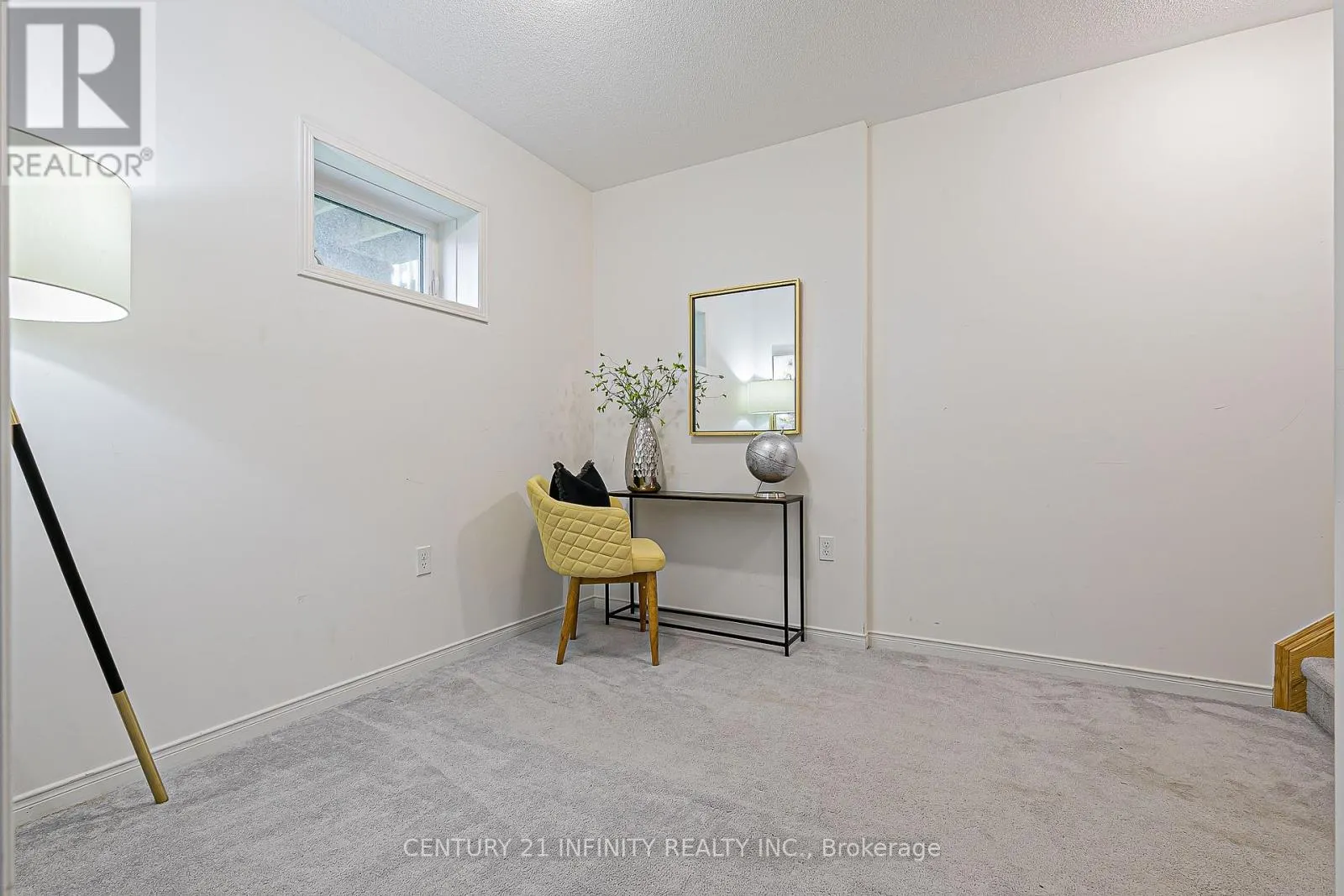 3 - 2605 DEPUTY MINISTER WAY, #3