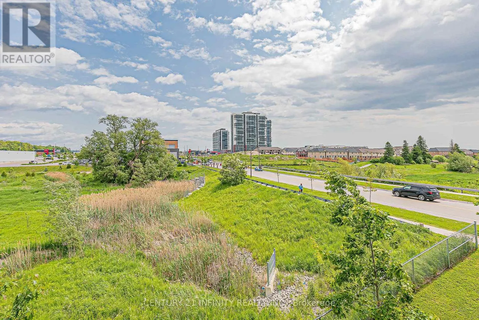 3 - 2605 DEPUTY MINISTER WAY, #3