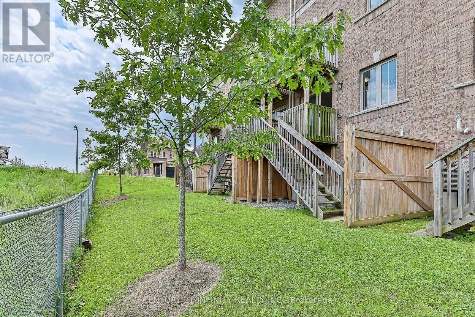 3 - 2605 DEPUTY MINISTER WAY, #3