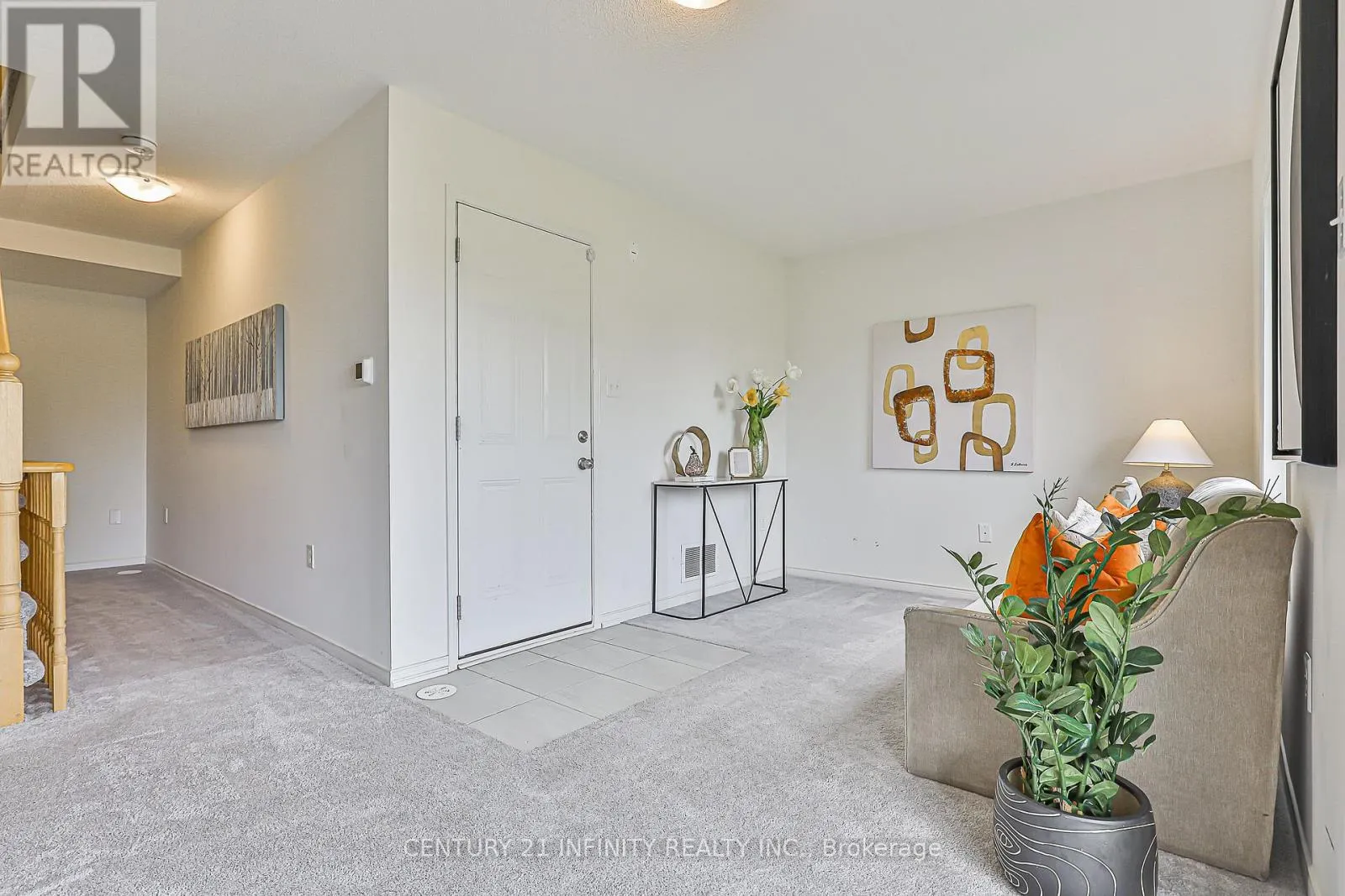 3 - 2605 DEPUTY MINISTER WAY, #3
