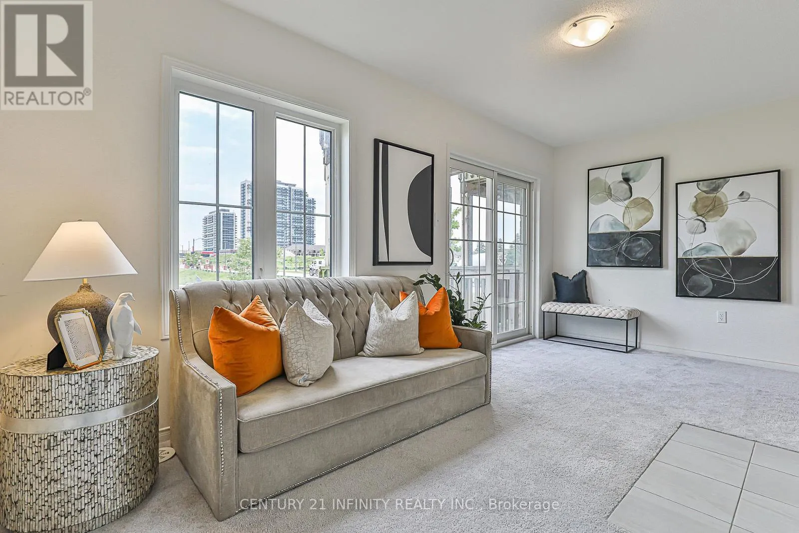 3 - 2605 DEPUTY MINISTER WAY, #3