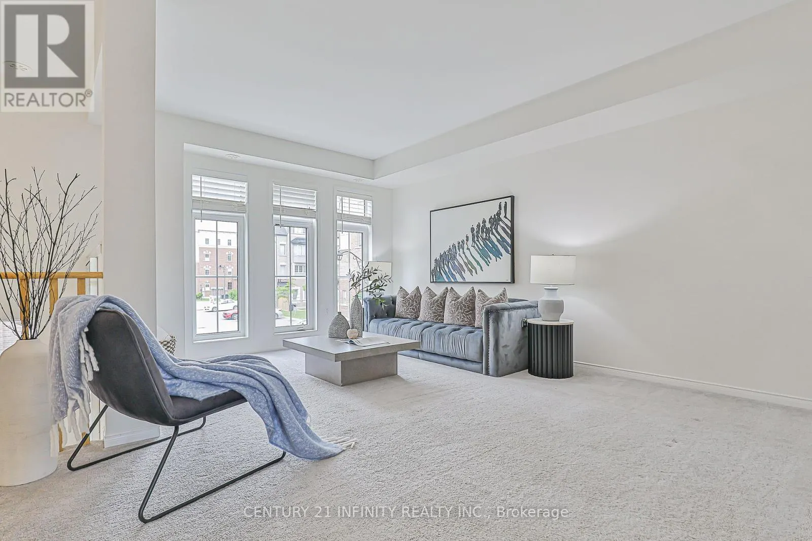 3 - 2605 DEPUTY MINISTER WAY, #3