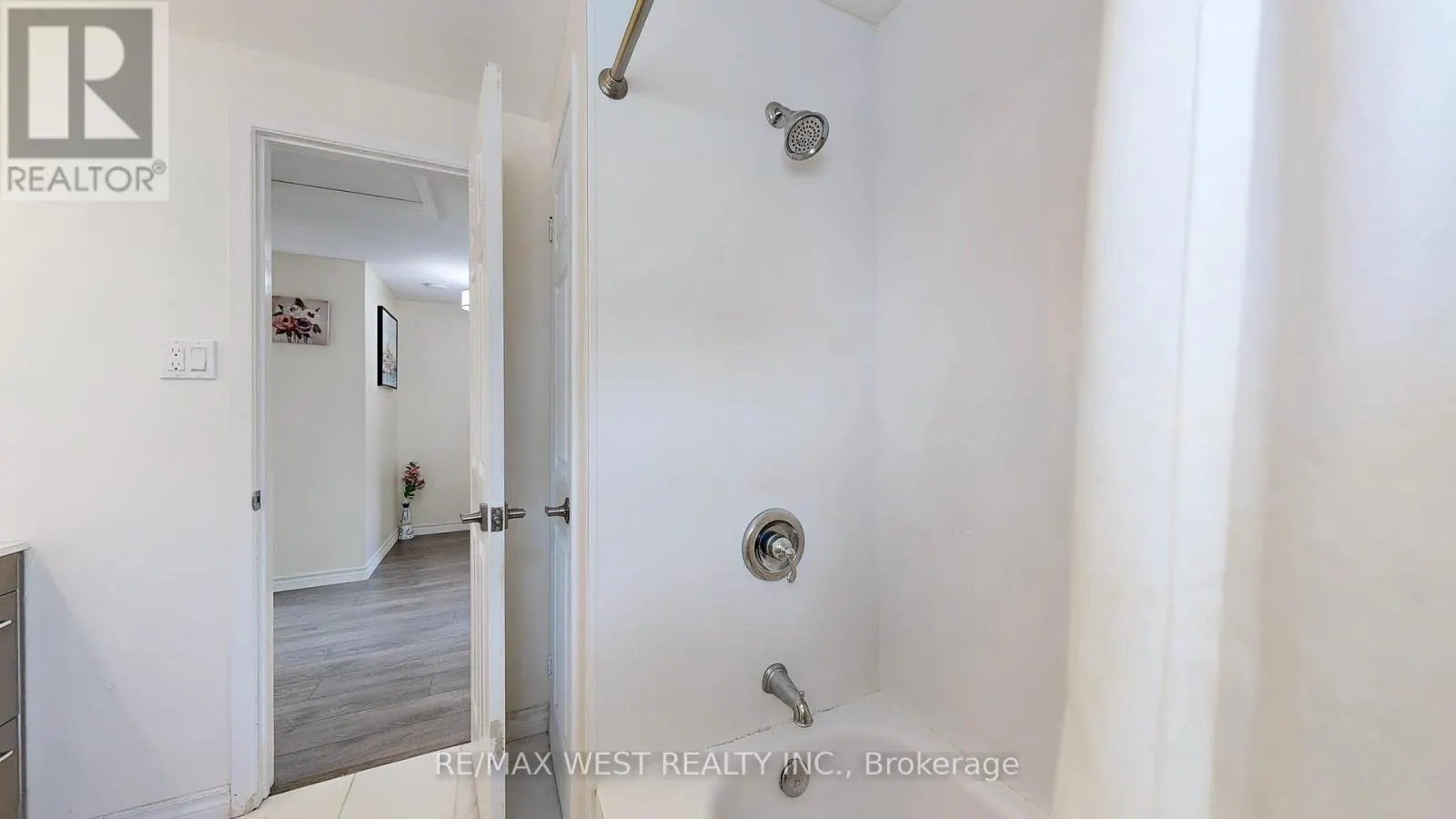 325 KILLARNEY COURT